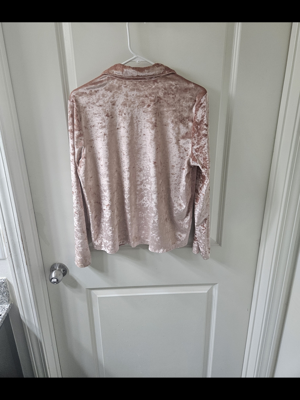 Victoria's Secret Blush Pink Velvet Button-Up Pajama Top - Picture 10 of 11